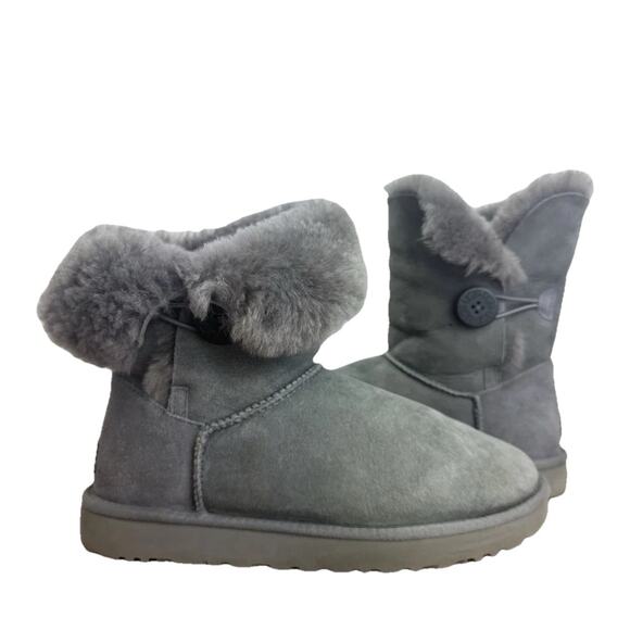 UGG Boots Womens Sz 10 Grey Bailey Button Booties 1016226 - Picture 1 of 9